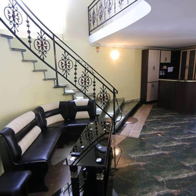 Hotel Tedi Kvareli Buitenkant foto